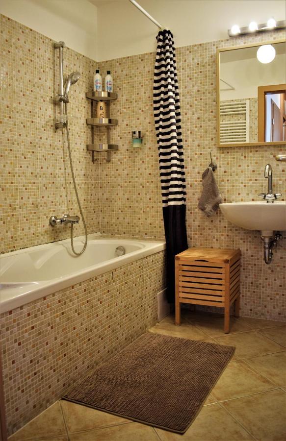 Cosy Apartment In Budapest Downtown With Free Garage Parking Kültér fotó